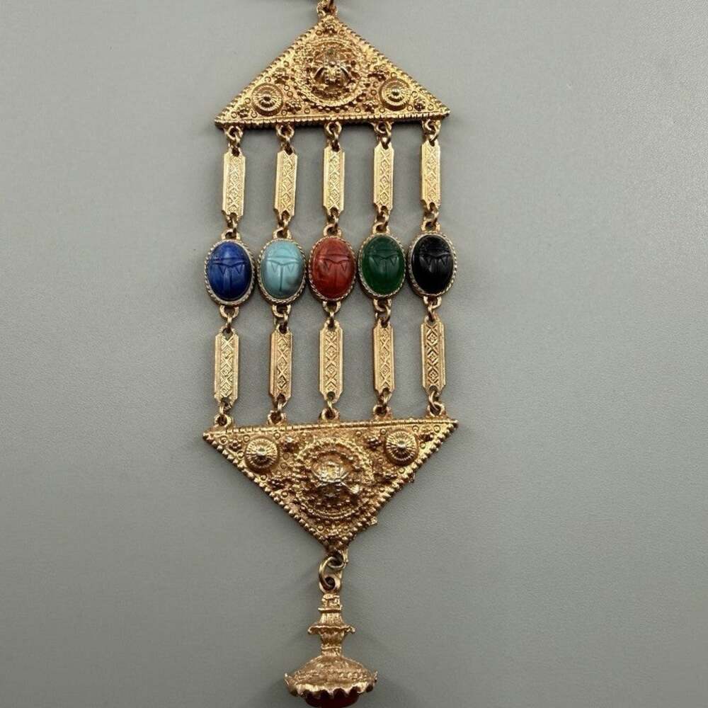Vintage Egyptian Revival 5 Scarab Necklace Ornate Pendant Gold Tone Unsigned - Picture 4 of 9
